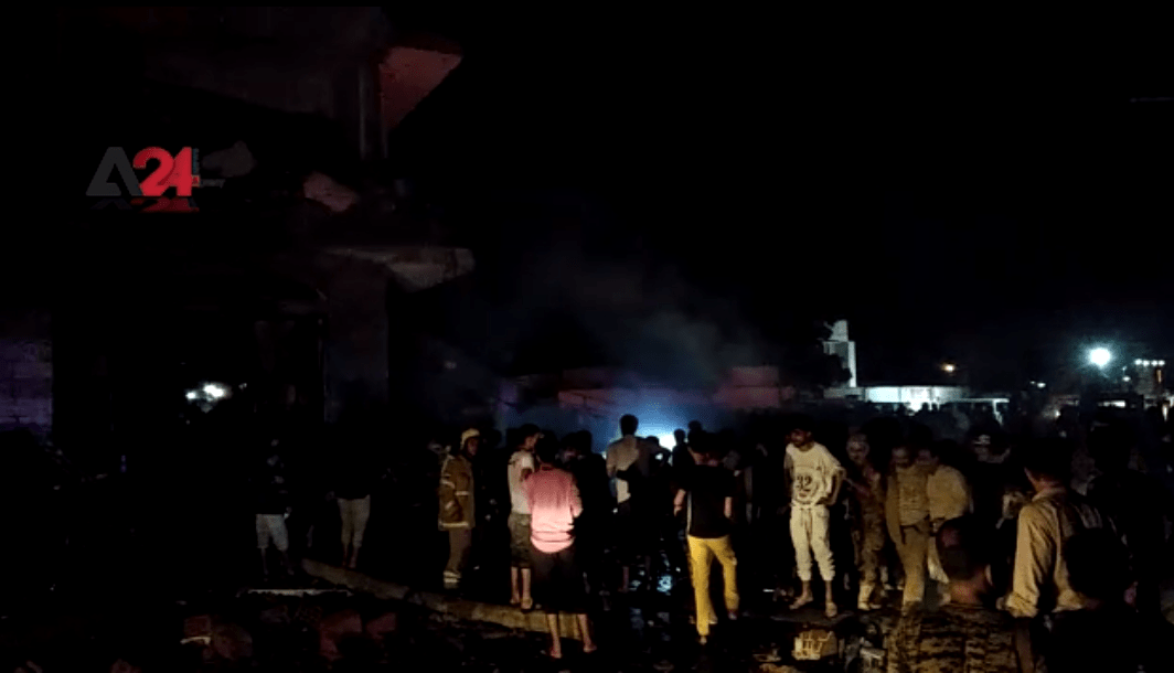 اليمن- قتلى وجرحى بانفجار سيارة ملغومة قرب البوابة الخارجية لمطار عدن