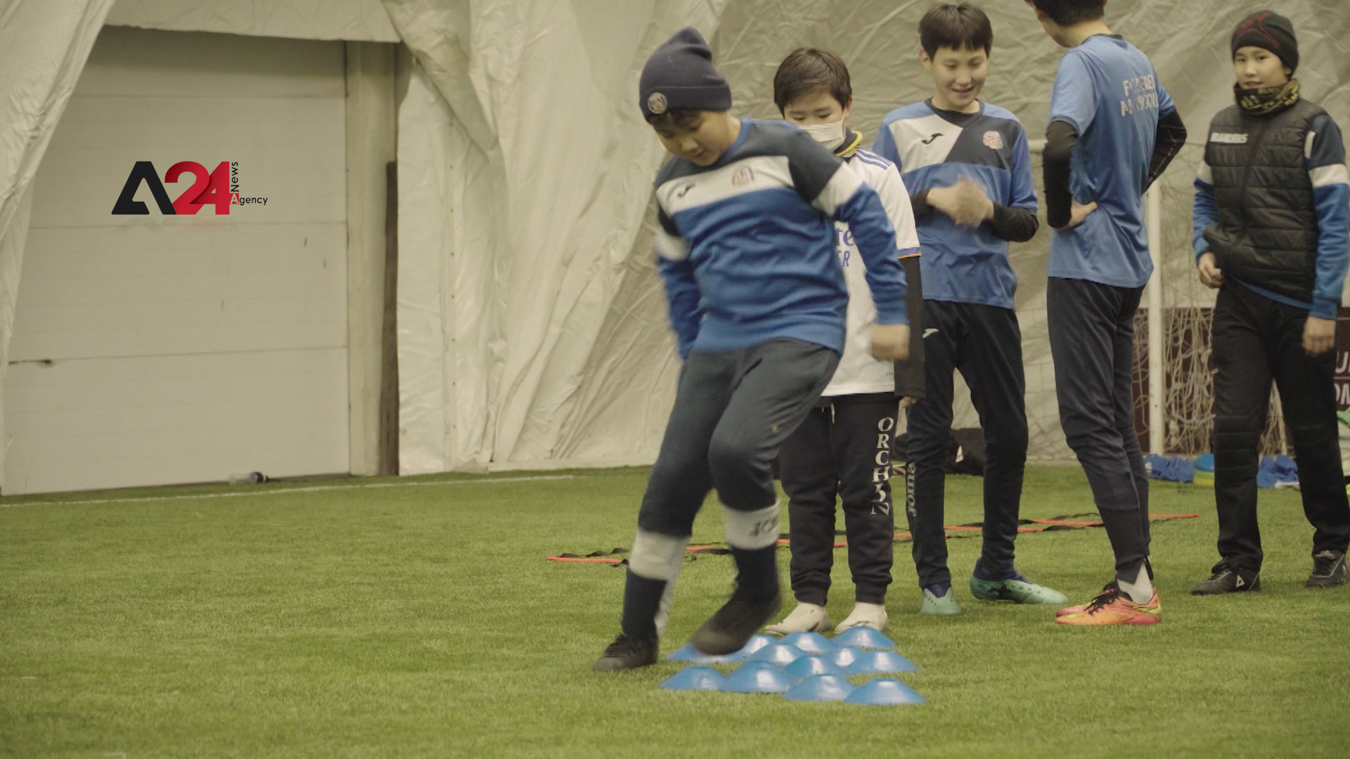 منغوليا – نادي ديرين يقدم فرصة للمنتخب الوطني لكرة القدم للتدريب على مدار العام