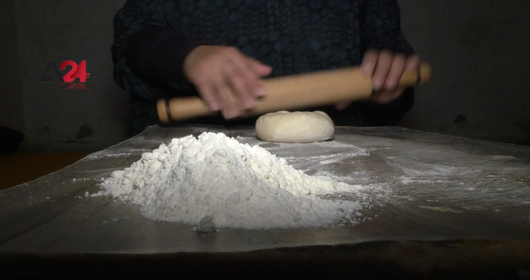Palestine – Couple from Gaza starts home-baked bread business to support their family.